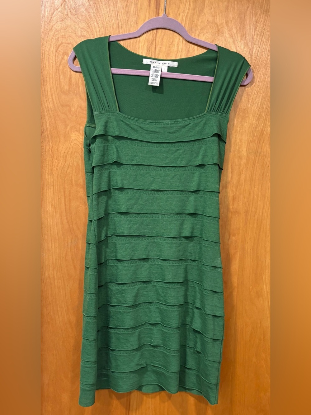 Gorgeous Max Studio Emerald Green Layered Ruffle Cap-Sleeved Dress - Size Large
